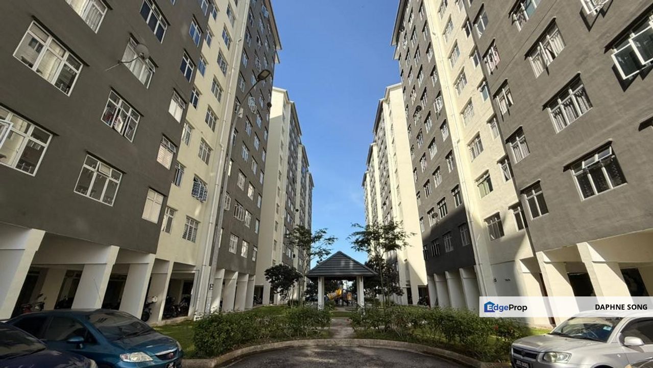 Laman Indah 2 Flora Damai house for sale, Johor, Johor Bahru