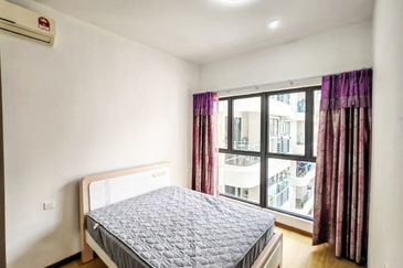 Baypoint @ Country Garden Danga Bay