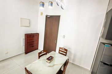 Baypoint @ Country Garden Danga Bay