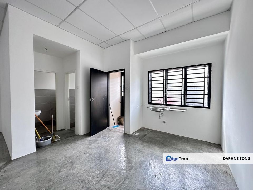 Senadi hills low medium cost shoplot for rent, Johor, Nusajaya