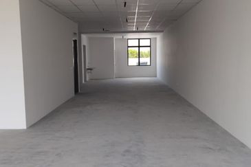 Avenue 68 gelang patah shoplot near nusa perintis