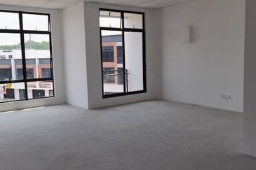 Avenue 68 gelang patah shoplot near nusa perintis