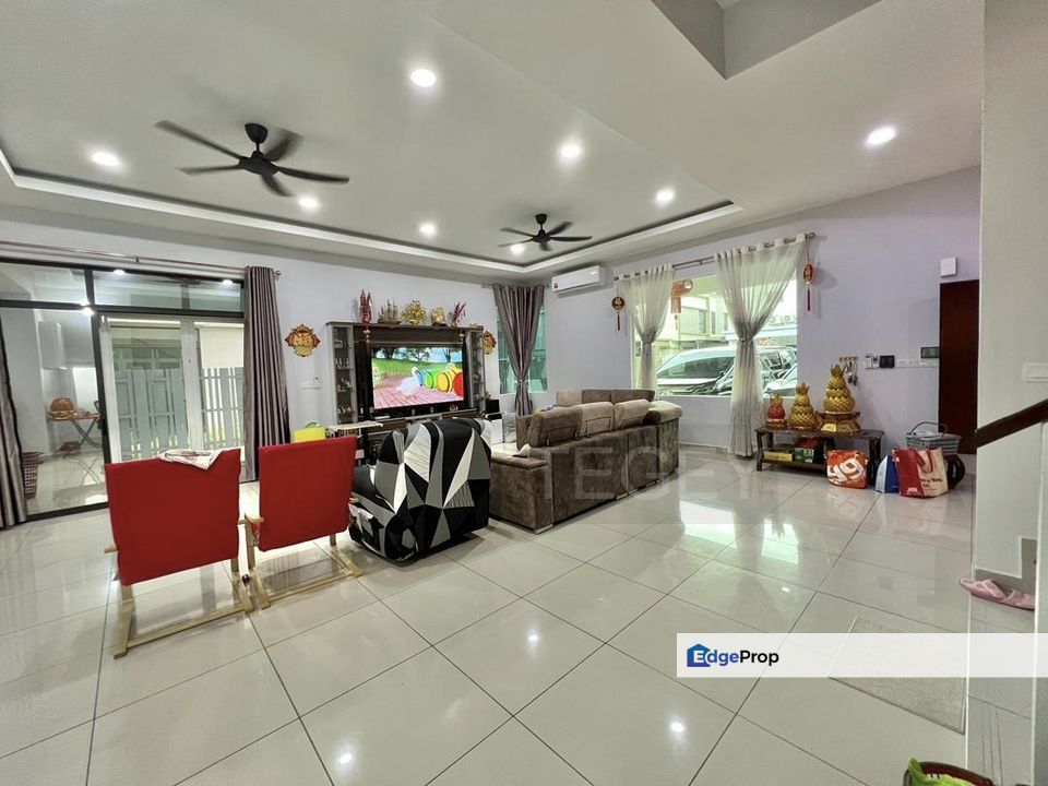 Tip Top Move In Renovated Condition 2-Storey Semi-D House for Sale Canary Garden Bestari Klang, Selangor, Klang