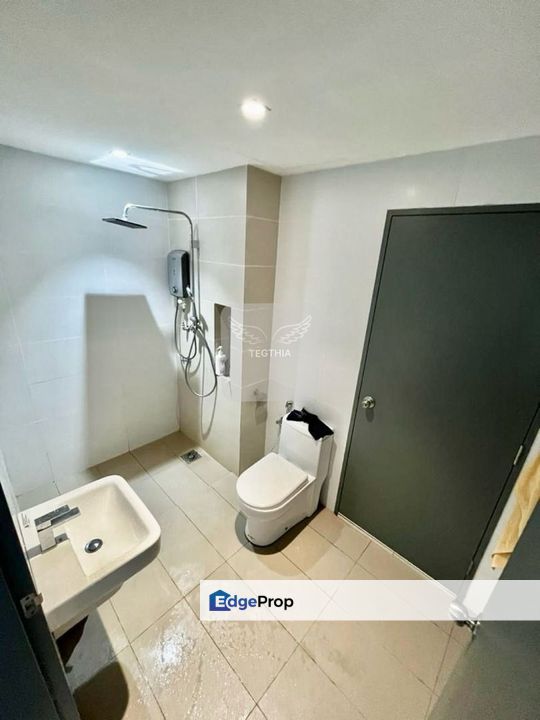 Good Condition Below Market Trio Apartment for Sale at Bandar Bukit Tinggi 2 Klang, Selangor, Bandar Botanic/Bandar Bukit Tinggi