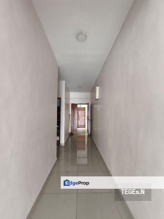 Limited Tip Top Condition Huge Living Room Penthouse for Rent at Prima Bayu Apartment at Tmn Bayu Perdana Klang, Selangor, Klang