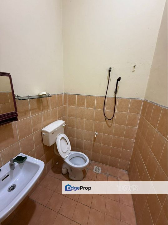 Selling - Taman Sentosa 2 Storey terraced house, Selangor, Klang