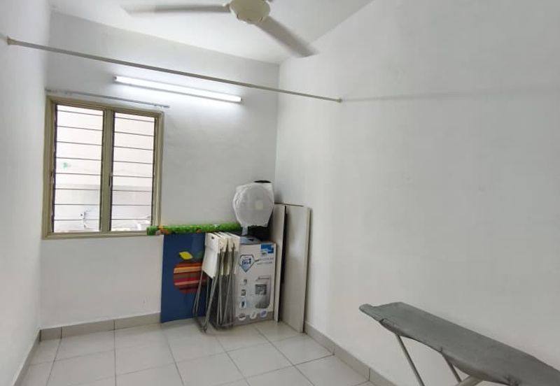 Pangsapuri Akasia, Bandar Botanic