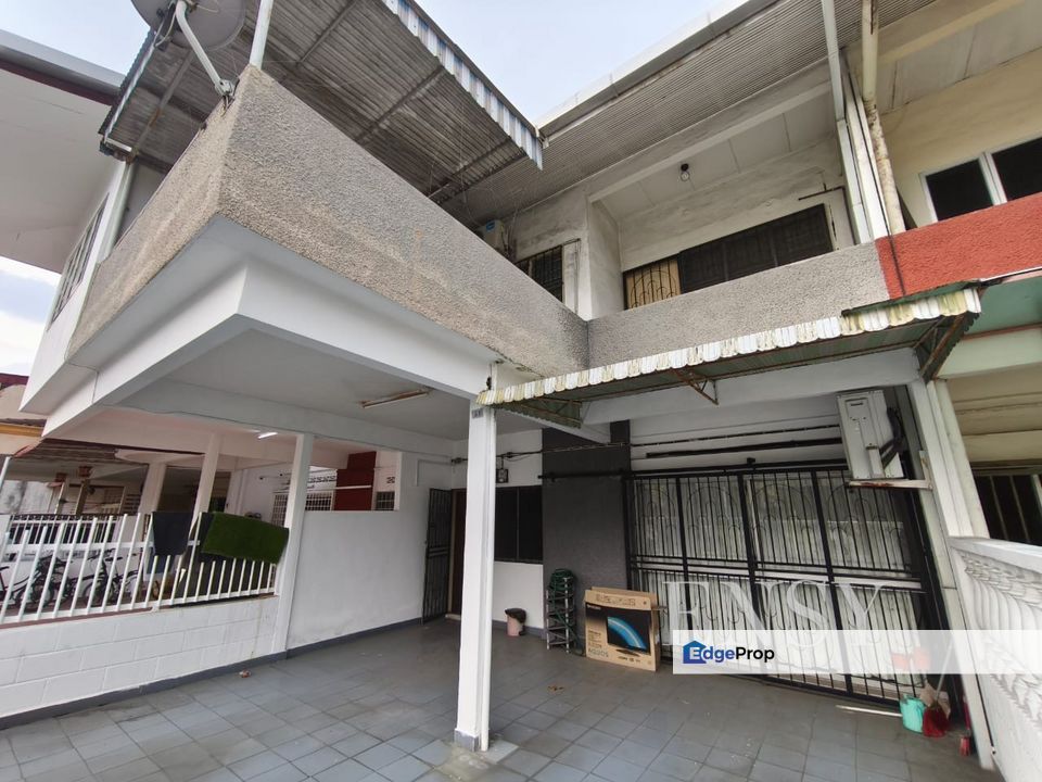 Limited Spacious Move in Condition 22x80 Double Storey Link House for Sale at Taman Chi Liung klang, Selangor, Klang