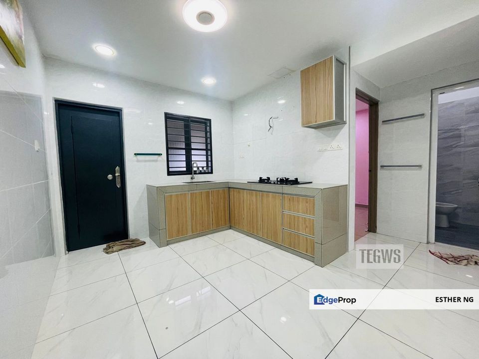 Tip Top Renovated Single Storey Move in Condition with Kitchen Cabinets for Sale Taman Sentosa Klang, Selangor, Klang
