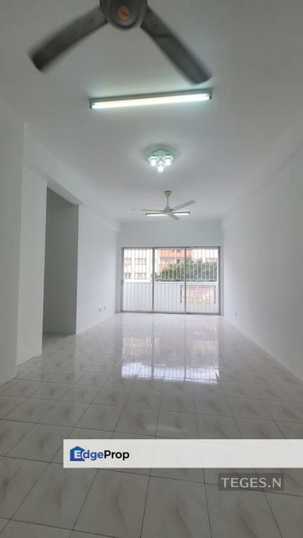 Superb Good Move in Condition Klang Amazing Apartment for Sale Hight Investment Return, Selangor, Klang