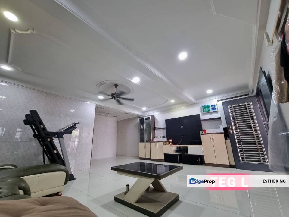 TipTop Fully Renovated Move in Condition Double Storey For Sale at Taman Sentosa Klang, Selangor, Klang