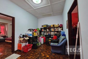 Jalan Anggerik Eria 31/109