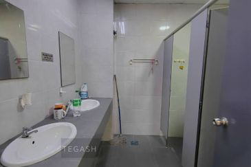 Gateway 16, Bandar Bukit Raja