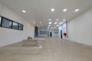 Gateway 16, Bandar Bukit Raja