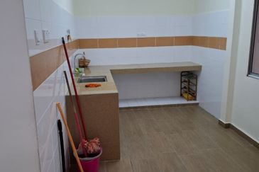 Persiaran Raja Muda Musa, Pelabuhan Klang