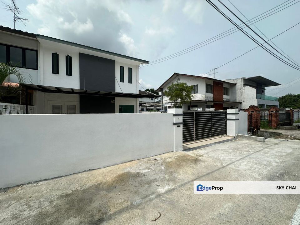 Fully Renovated Double Storey Semi Detached@Jalan Merawan,Taman Majidee ...