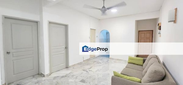 Puchong Apartment for sale, Renovated , Kitchen Cabinet, Clean unit, Gate and guarded, welcome 100% loan , negotiation Ground floor, Selangor, Puchong