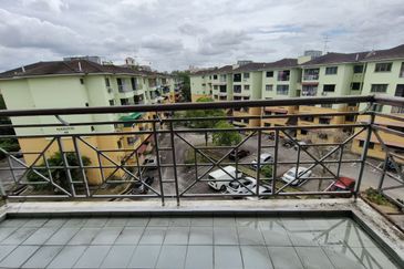 Lily & Jasmine Apartment