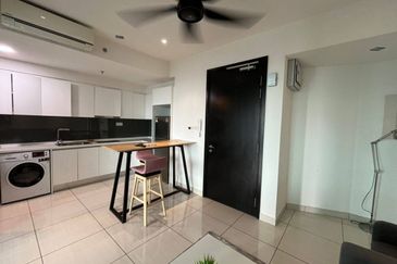 Almas Suites @ Puteri Harbour