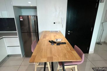 Almas Suites @ Puteri Harbour