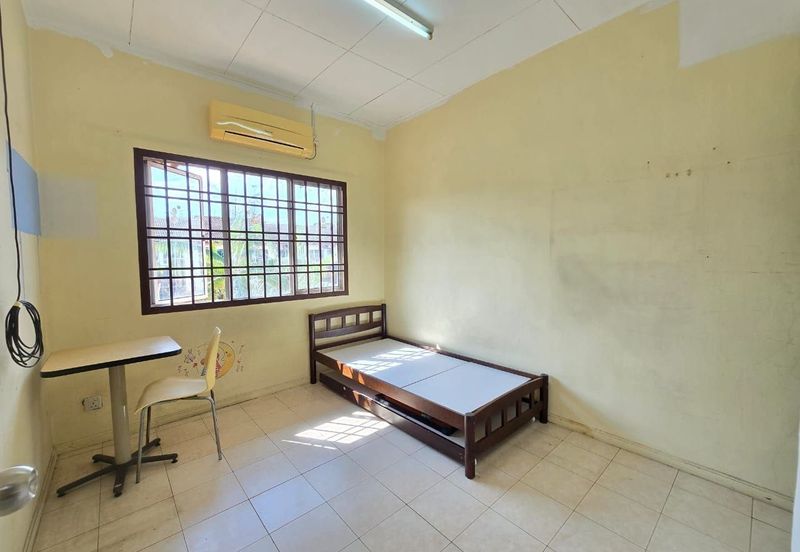 Taman Tampoi Indah II, Villa Ros