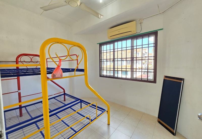 Taman Tampoi Indah II, Villa Ros