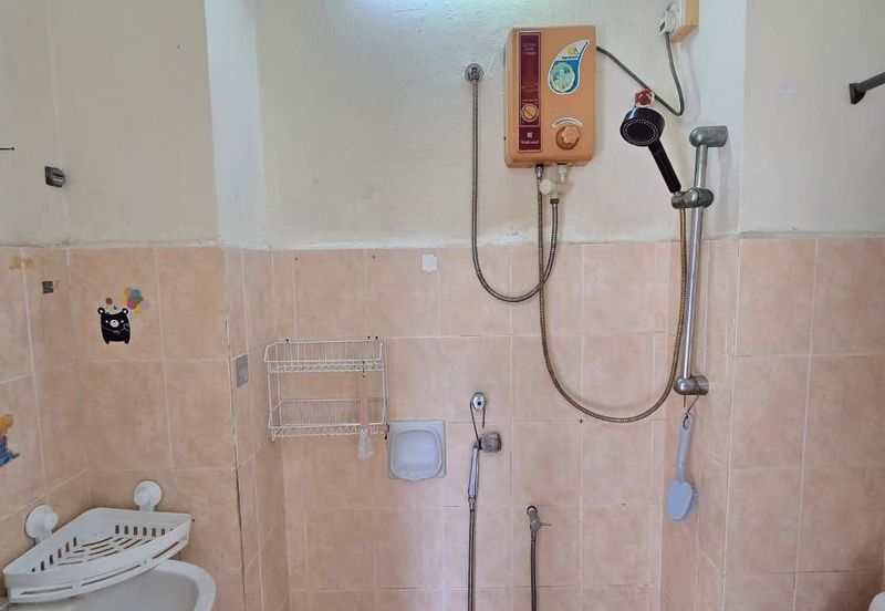 Taman Tampoi Indah II, Villa Ros