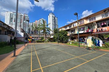 Taman Tampoi Indah II, Villa Ros