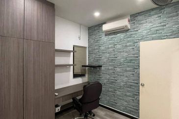 Dedaun Hijau (Greenfield Regency)