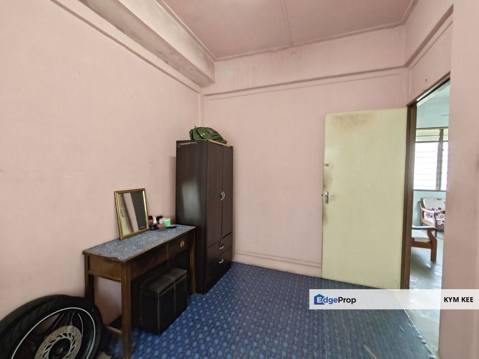 【Corner】Taman Perling @ Camar Flat 2 Bed Near JB Town CIQ Tuas, Johor, Skudai