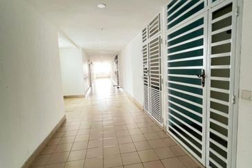 Dedaun Hijau (Greenfield Regency)