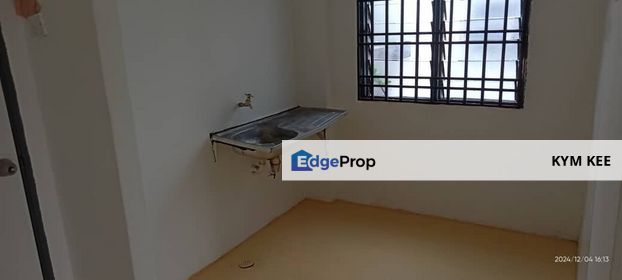 Taman Sri Yaacob flat 3 Bed Tingkat 4 Near Sutera Skudai JB Town CIQ, Johor, Skudai