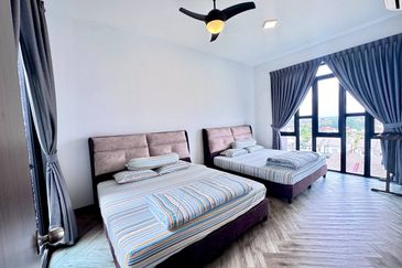 Cube On Hill ( Taman Bukit Pulai )