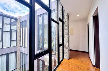 Cube On Hill ( Taman Bukit Pulai )