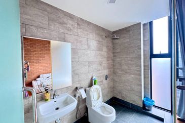 Cube On Hill ( Taman Bukit Pulai )