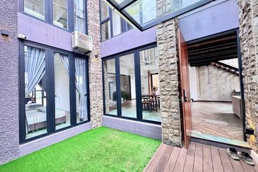 Cube On Hill ( Taman Bukit Pulai )