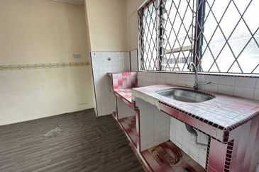 Flat Taman Ungku Tun Aminah