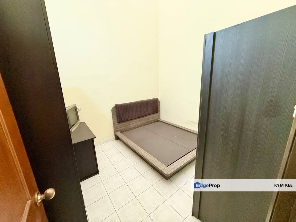 Perling @ Jln Layang Single Storey 22x70 Terrace House Near Bus Stop Good , Johor, Johor Bahru