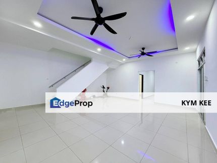 【Fully Renovated】Nusantara Prima Double Storey 32x70 Cluster Near Tuas, Johor, Gelang Patah