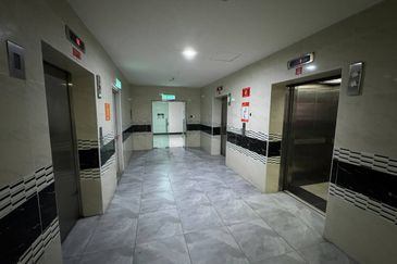 Seasons Luxury Apartments @ Amara Larkin