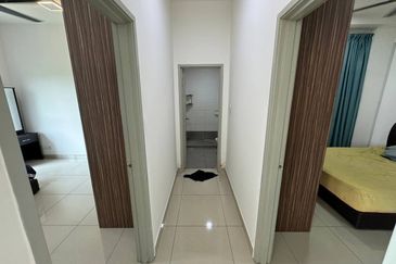 Seasons Luxury Apartments @ Amara Larkin