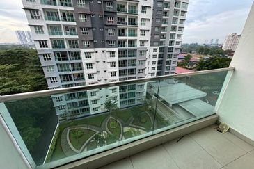 Seasons Luxury Apartments @ Amara Larkin