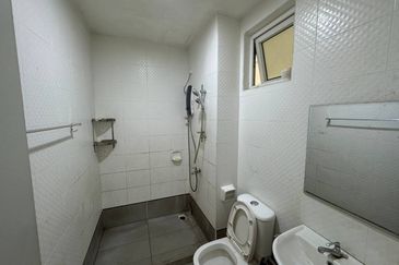 Seasons Luxury Apartments @ Amara Larkin