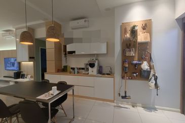 The WaterEdge Residences