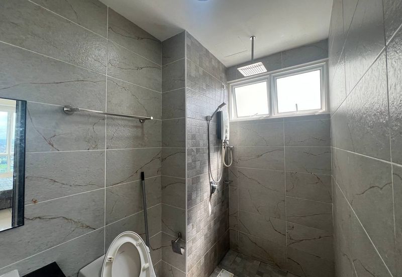 The Pinnacles (Pinnacle Tower)