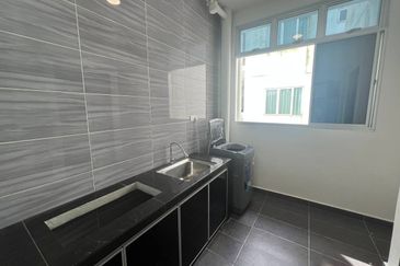 The Pinnacles (Pinnacle Tower)