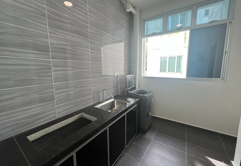 The Pinnacles (Pinnacle Tower)