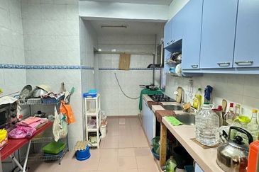 Sri Intan (Bandar Seri Alam)