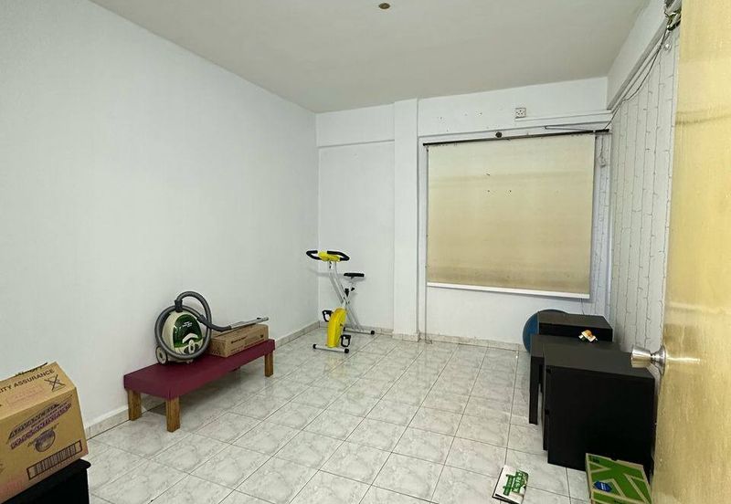 Sri Intan (Bandar Seri Alam)