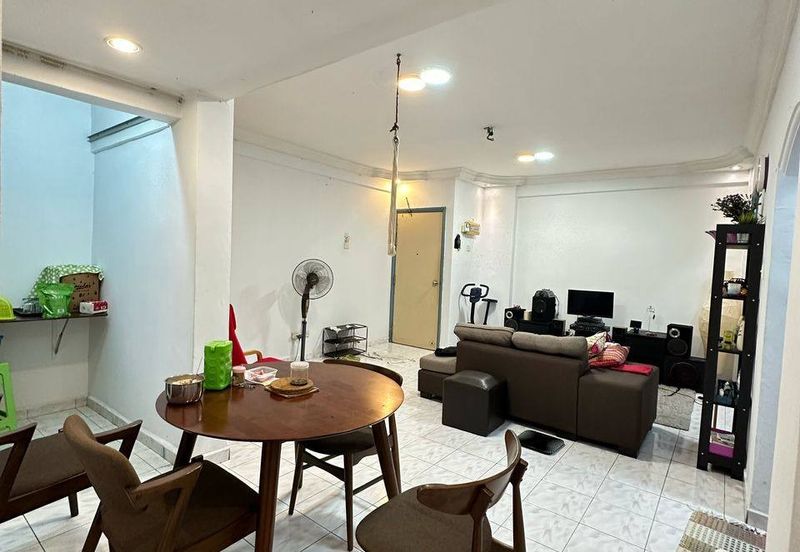 Sri Intan (Bandar Seri Alam)